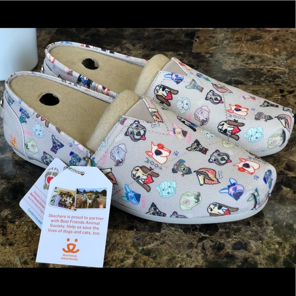 Skechers Shoes - New women Skechers bobs dogs cats pattern